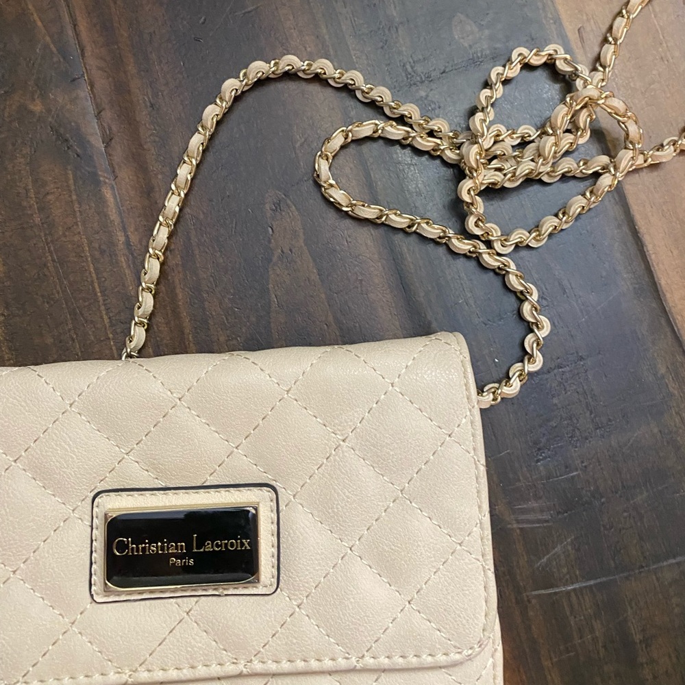 Cream purse